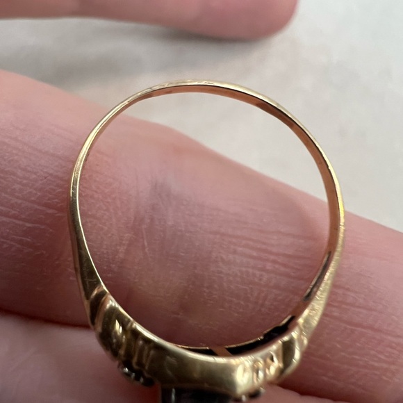 14K yellow gold and diamonds set in 14K white gold promise ring 1.18g - Picture 16 of 16